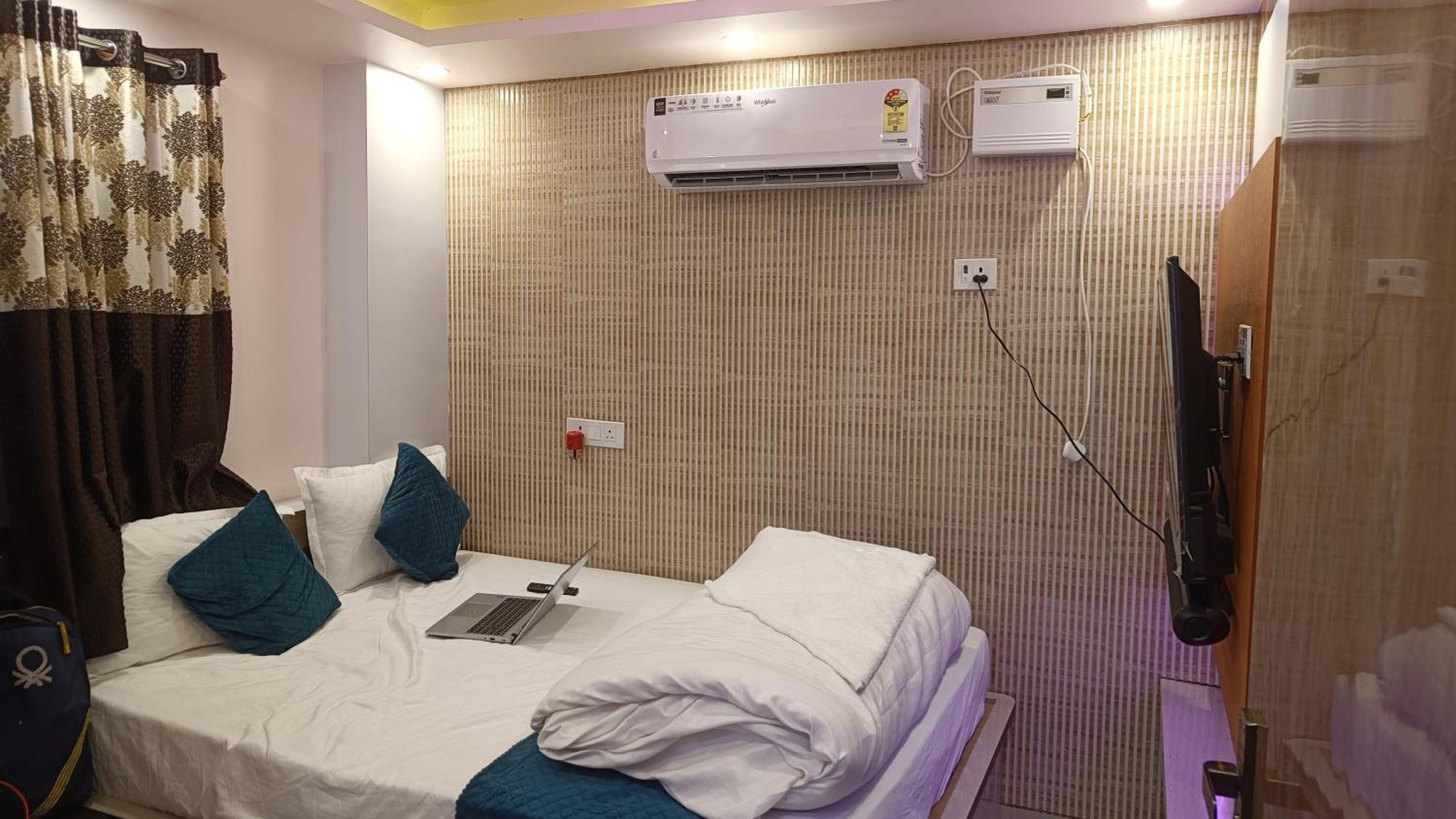 Hotel Zaika In Madhubani ภายนอก รูปภาพ